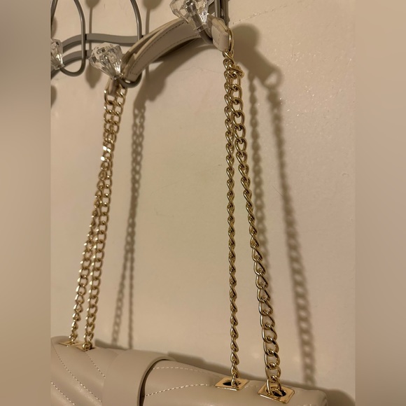 Call it Spring Purse - Picture 4 of 6